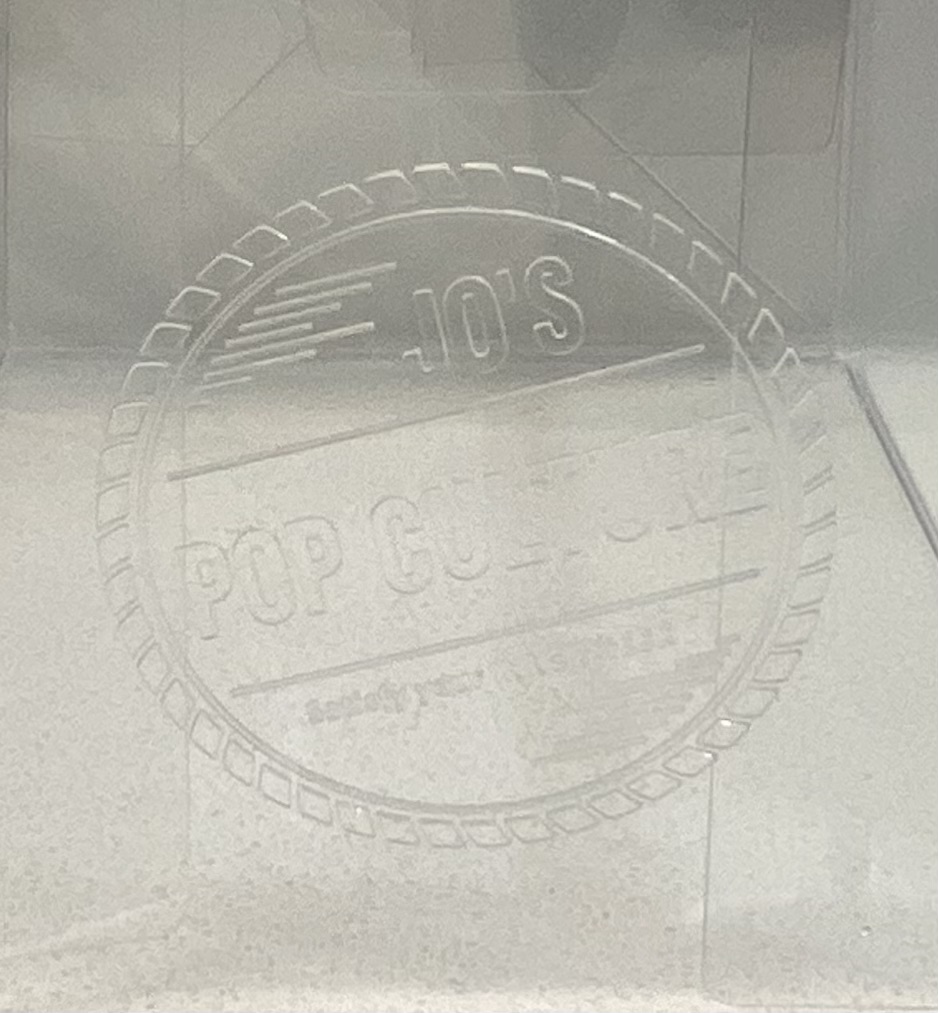 Logo on top Pop protector